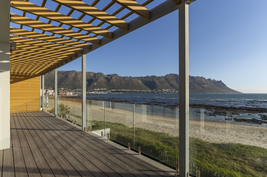 To Let 4 Bedroom Property for Rent in Harbour Island Western Cape